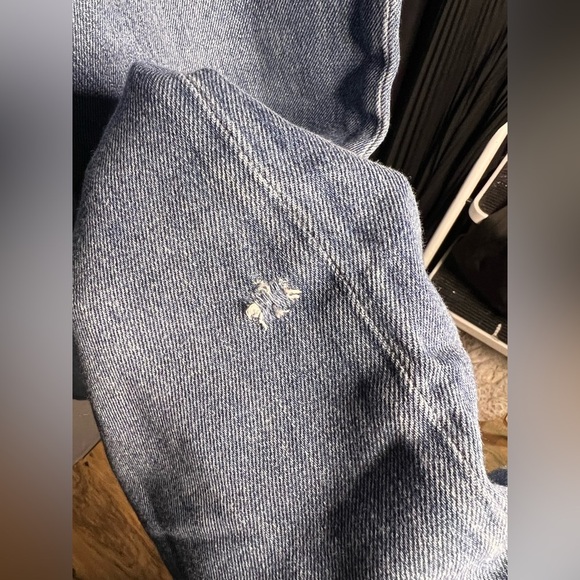 PAIGE Zoey High Rise Wide Leg Jeans in Jazz Club (27) - Picture 4 of 9